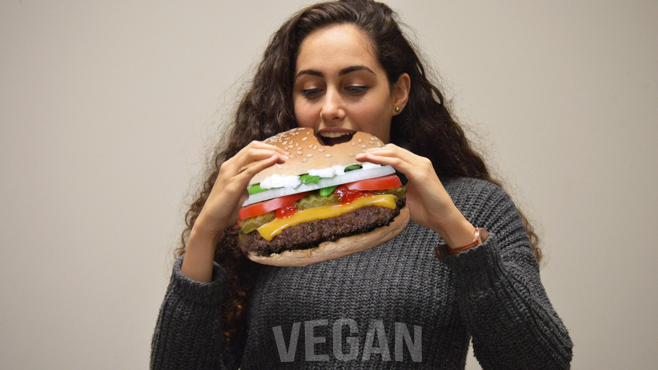 What a vegan. ANNIE ARNONE | EYERSONIAN