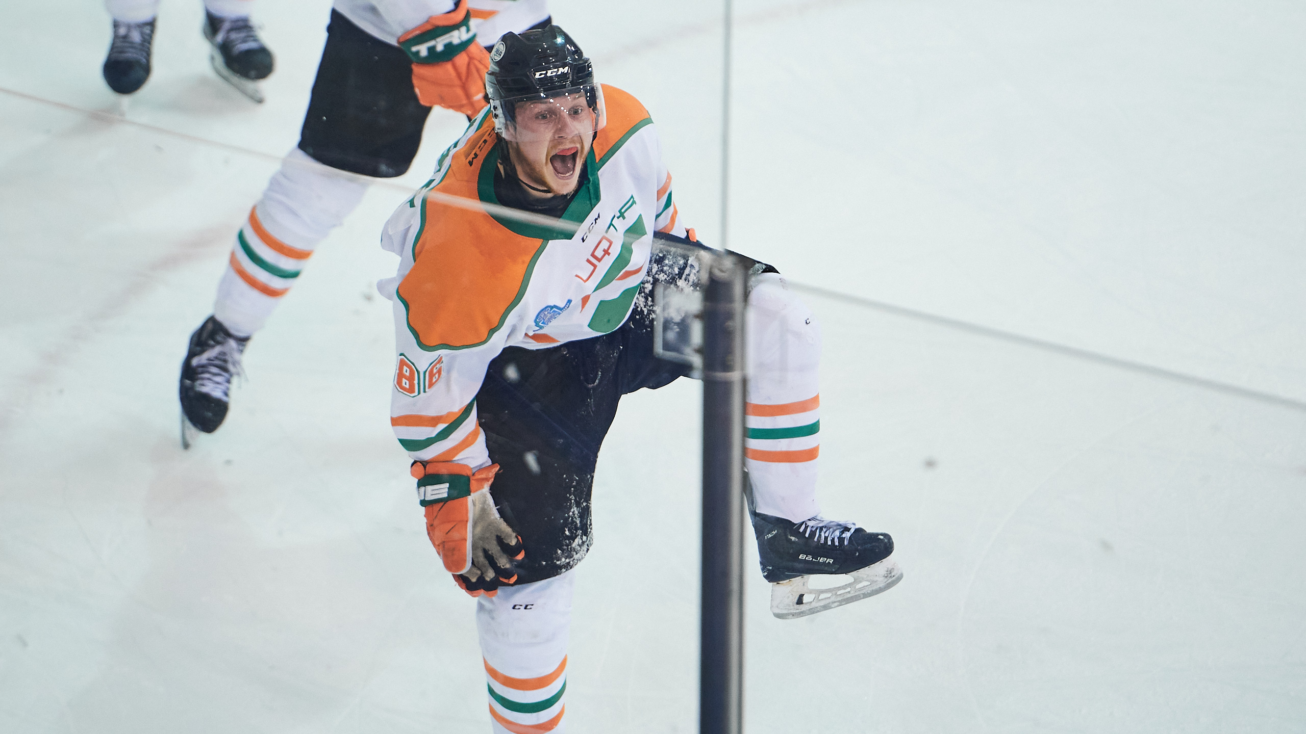 A UQTR player celebrates a goal by yelling