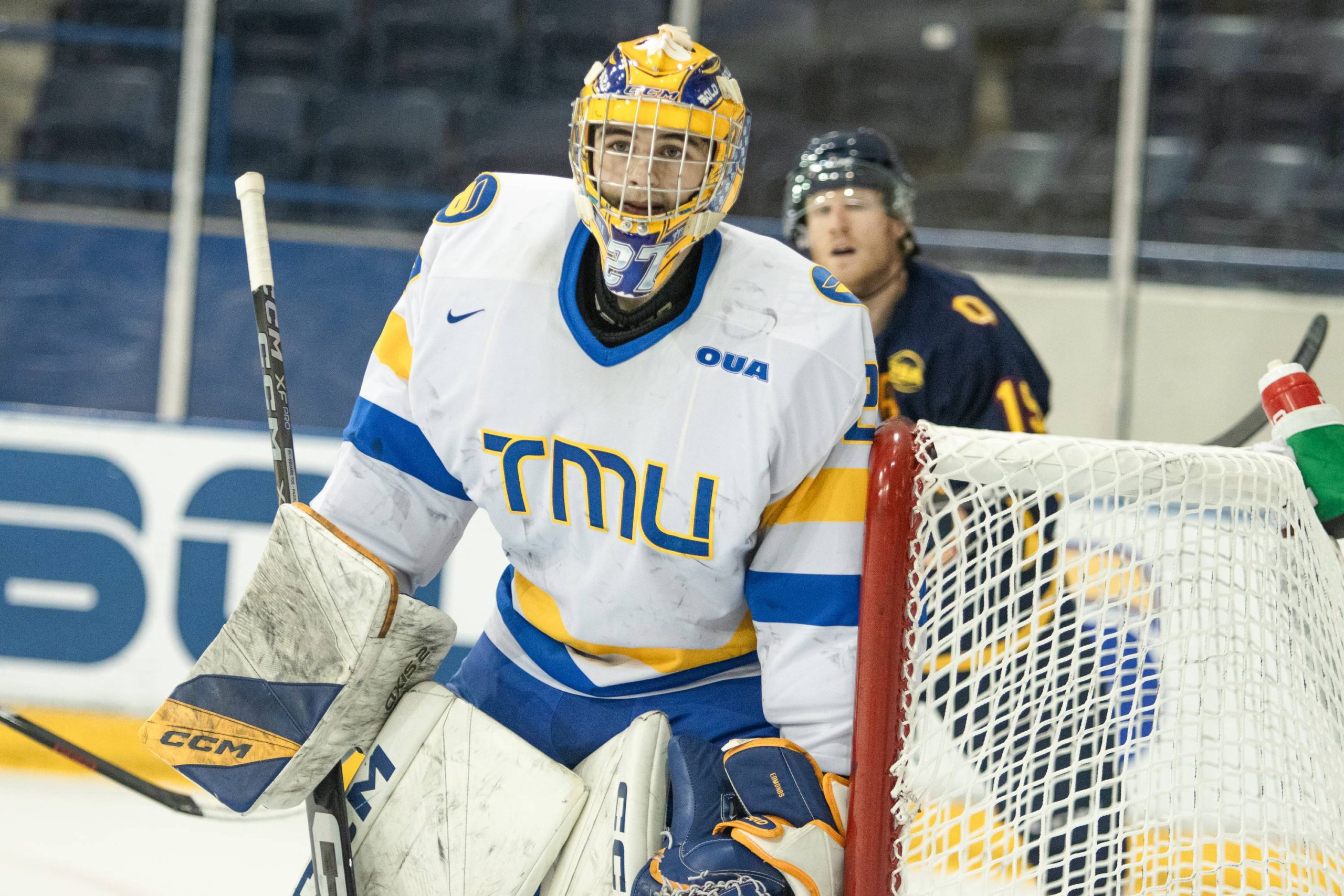 Kai Edmonds protecting the net