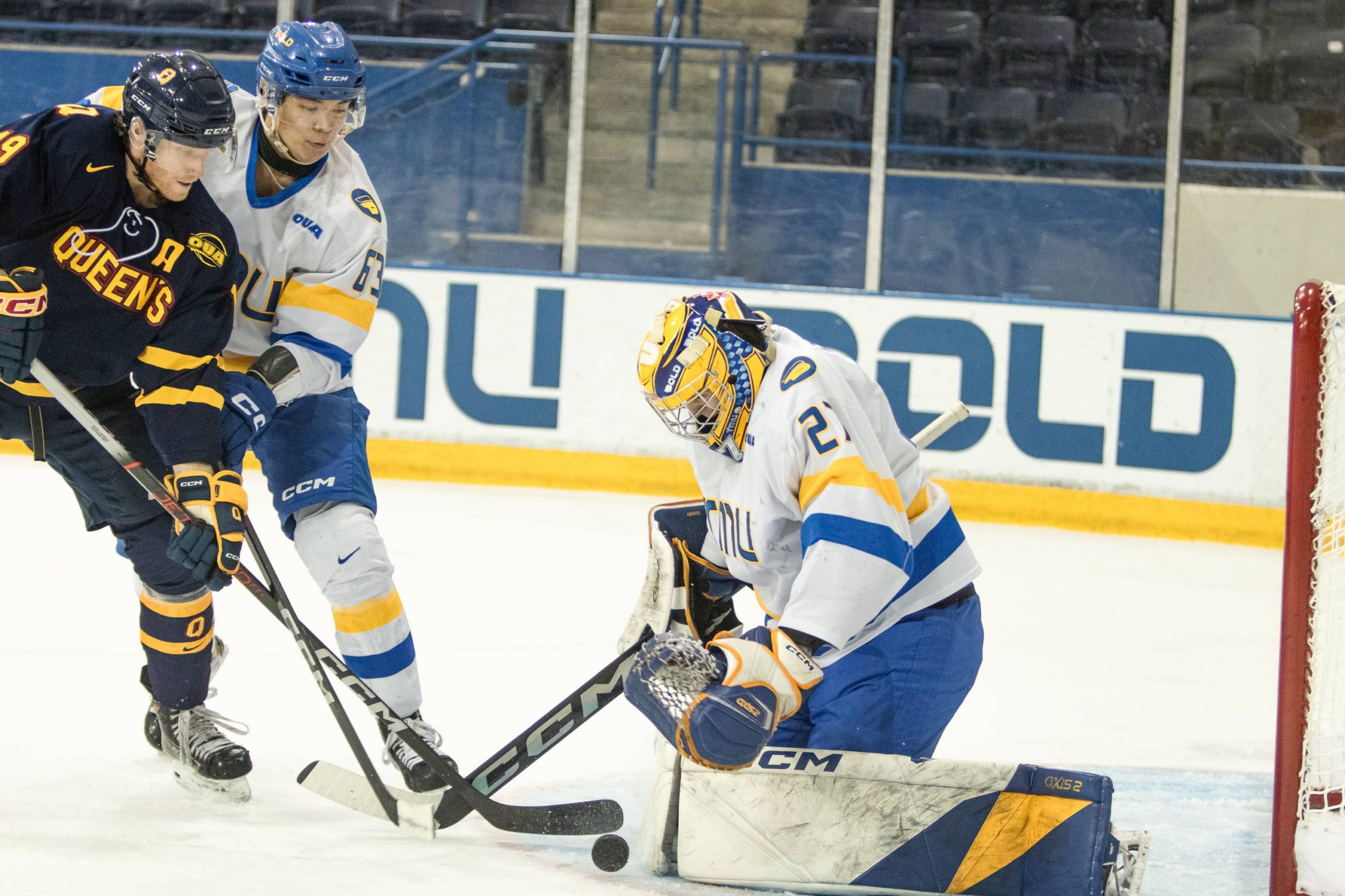 Kai Edmonds saving the puck