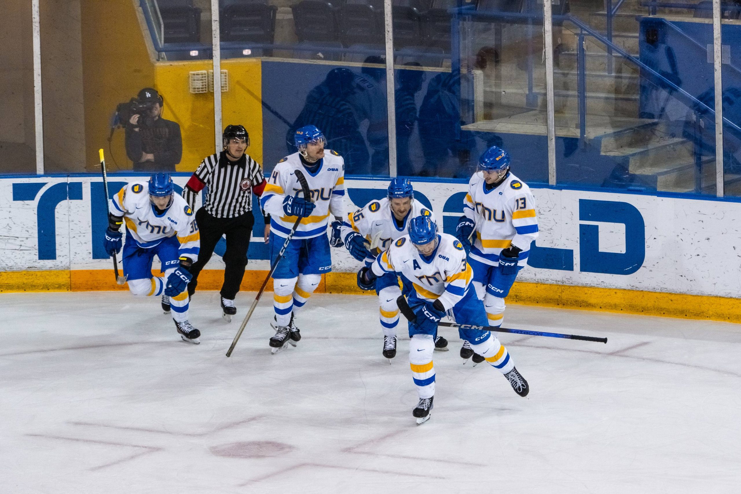 The Bold regrouping after their goal