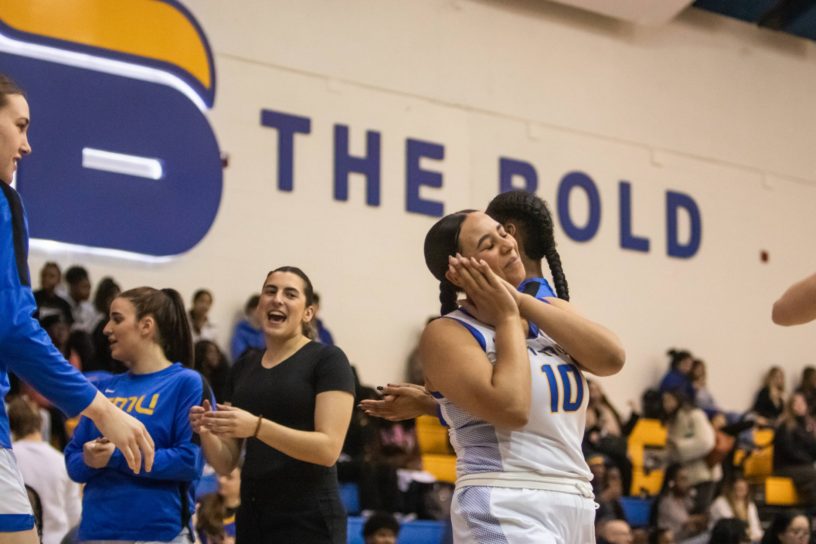 Jayme Foreman entering the court with her characteristic entry