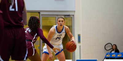 Kaillie Hall dribbling the ball