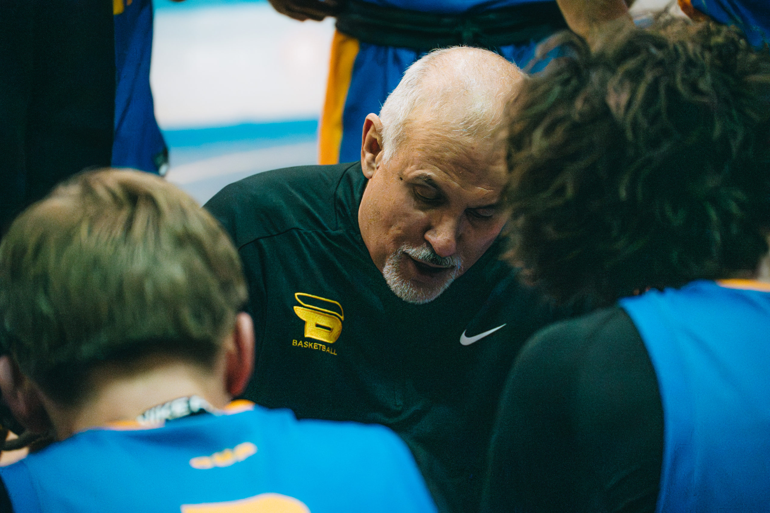 David DeAveiro drawing up a play during a stoppage of play at the Mattamy Athletics Centre
