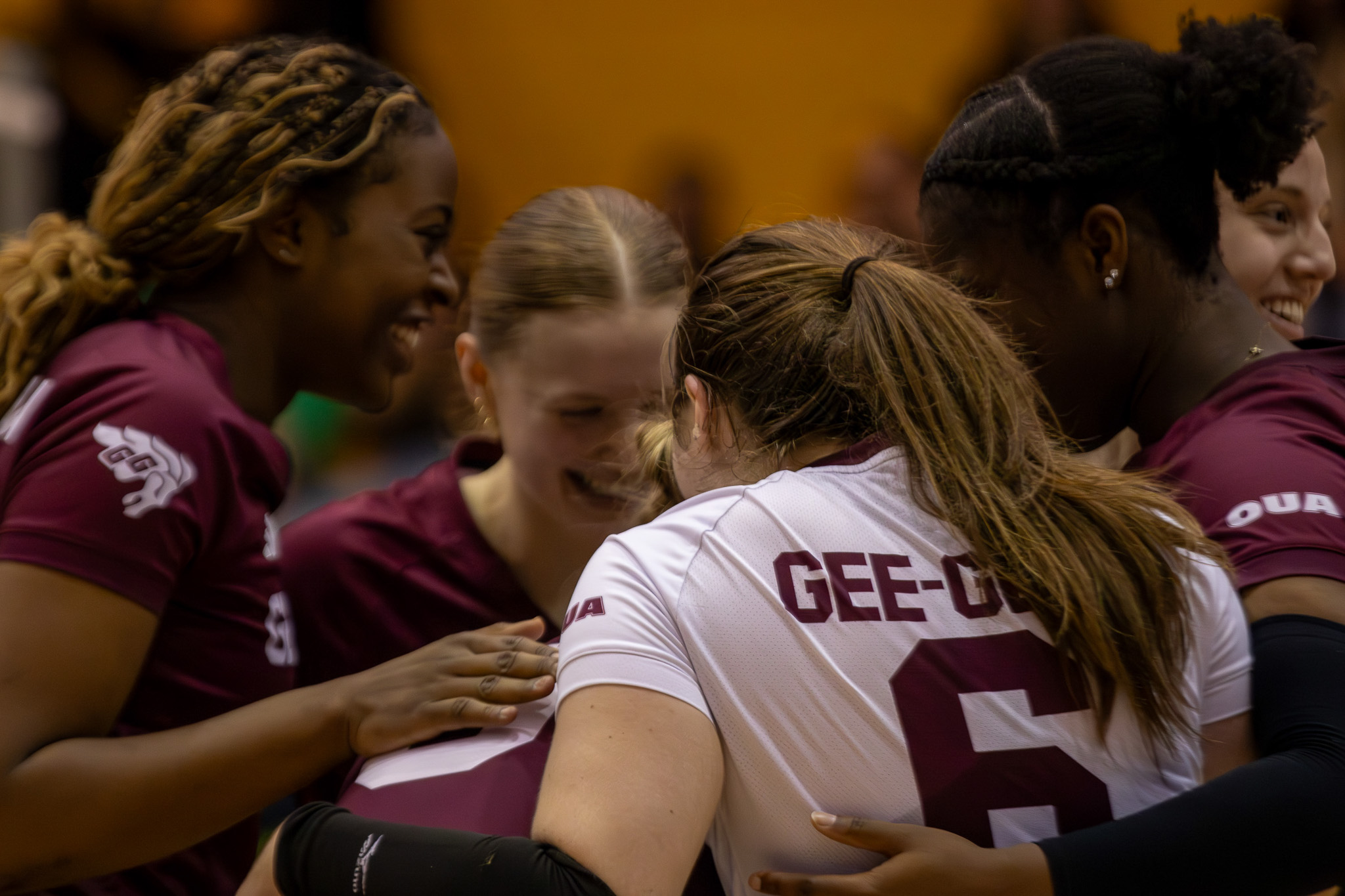 Gee Gees in a huddle