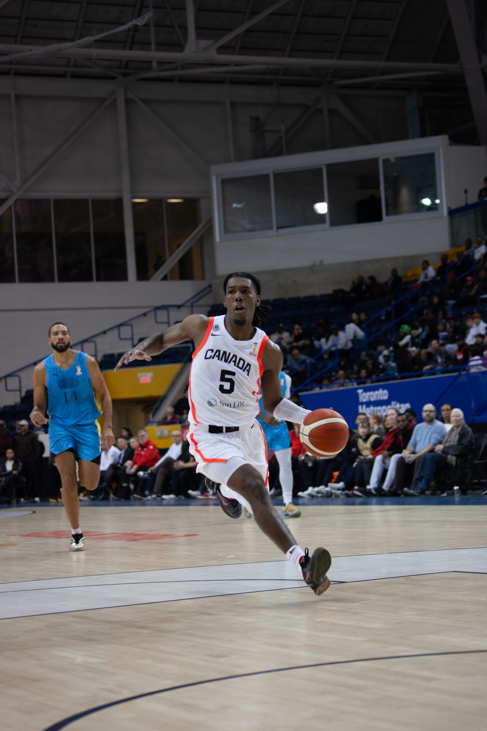 Marcus Carr going for a finish wide open in transition