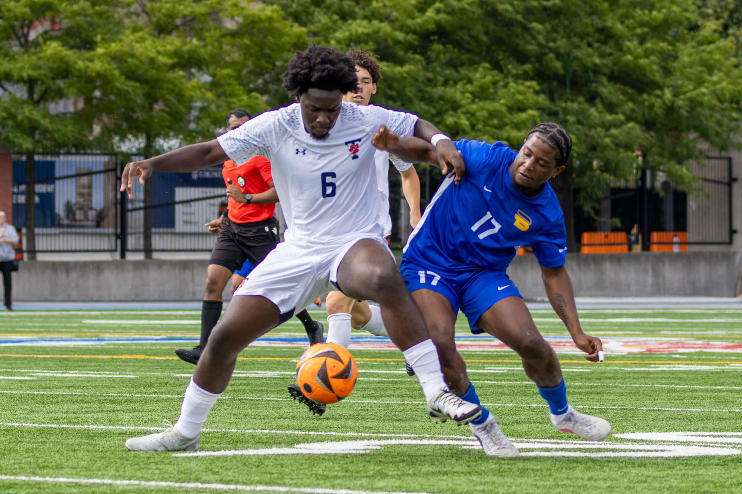 Two players compete in a ground duel.