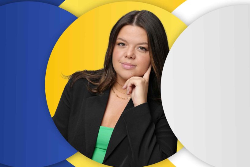 Composition of a woman on a background of blue, yellow and white circles.