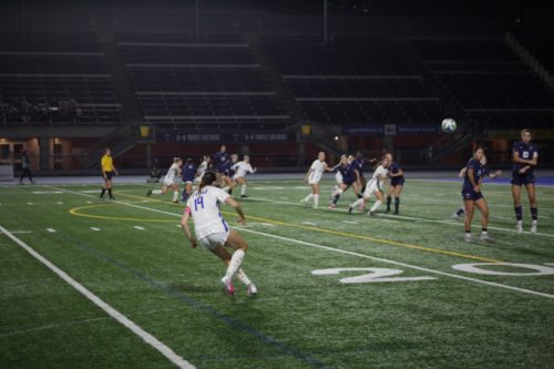 U of T and TMU lineups face off in a free kick